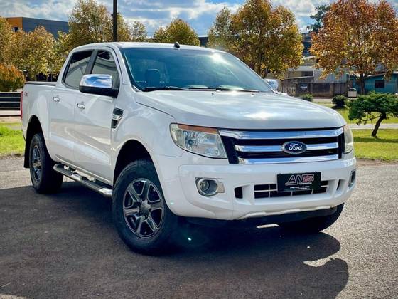 FORD RANGER 3.2 XLT 4X4 CD 20V DIESEL 4P AUTOMÁTICO FORD RANGER 3.2 XLT 4X4 CD 20V DIESEL 4P AUTOMÁTICO
